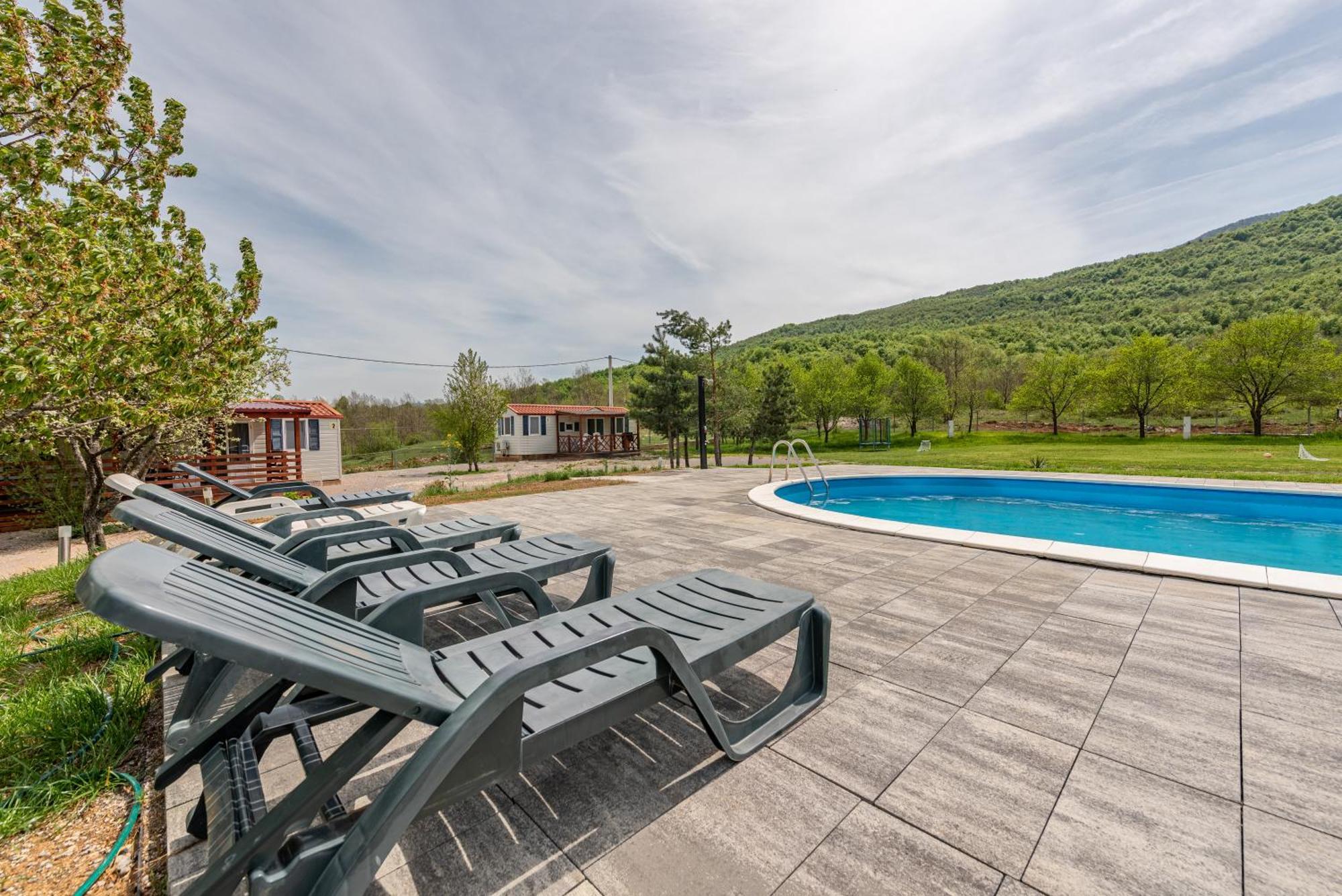 Holy Hills Hotel Sveti Rok Exterior photo
